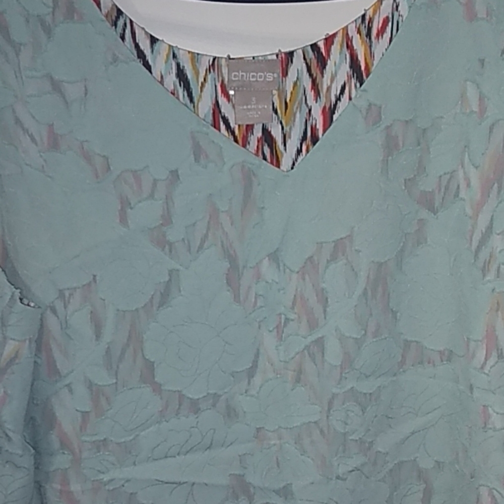 Beautiful ❤️ Floral Chico's Dressy  Blouse Sz 3